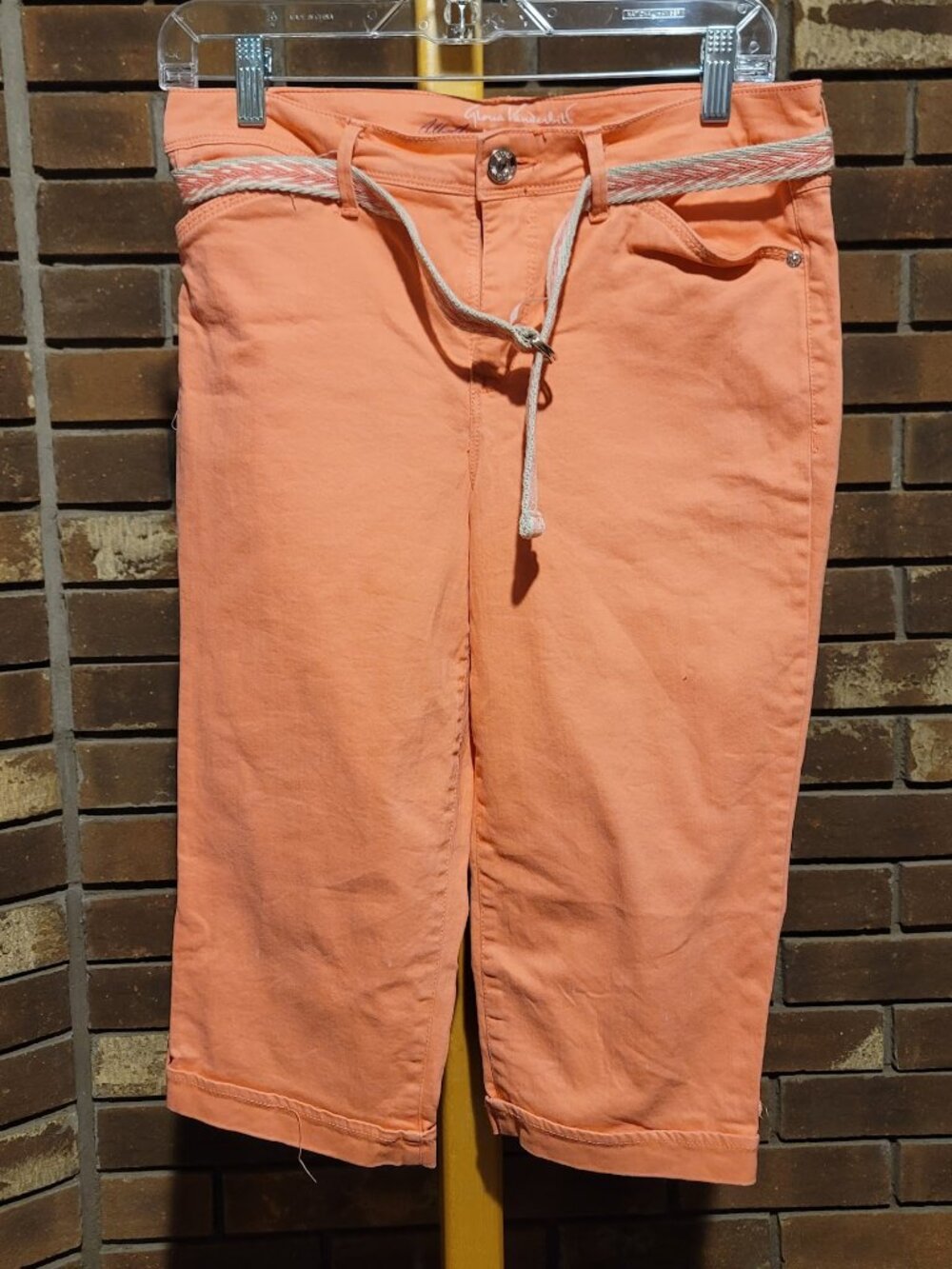 Gloria Vanderbilt Amanda Classic High-Rise Capri Pants - Coral / Peach - Size 6